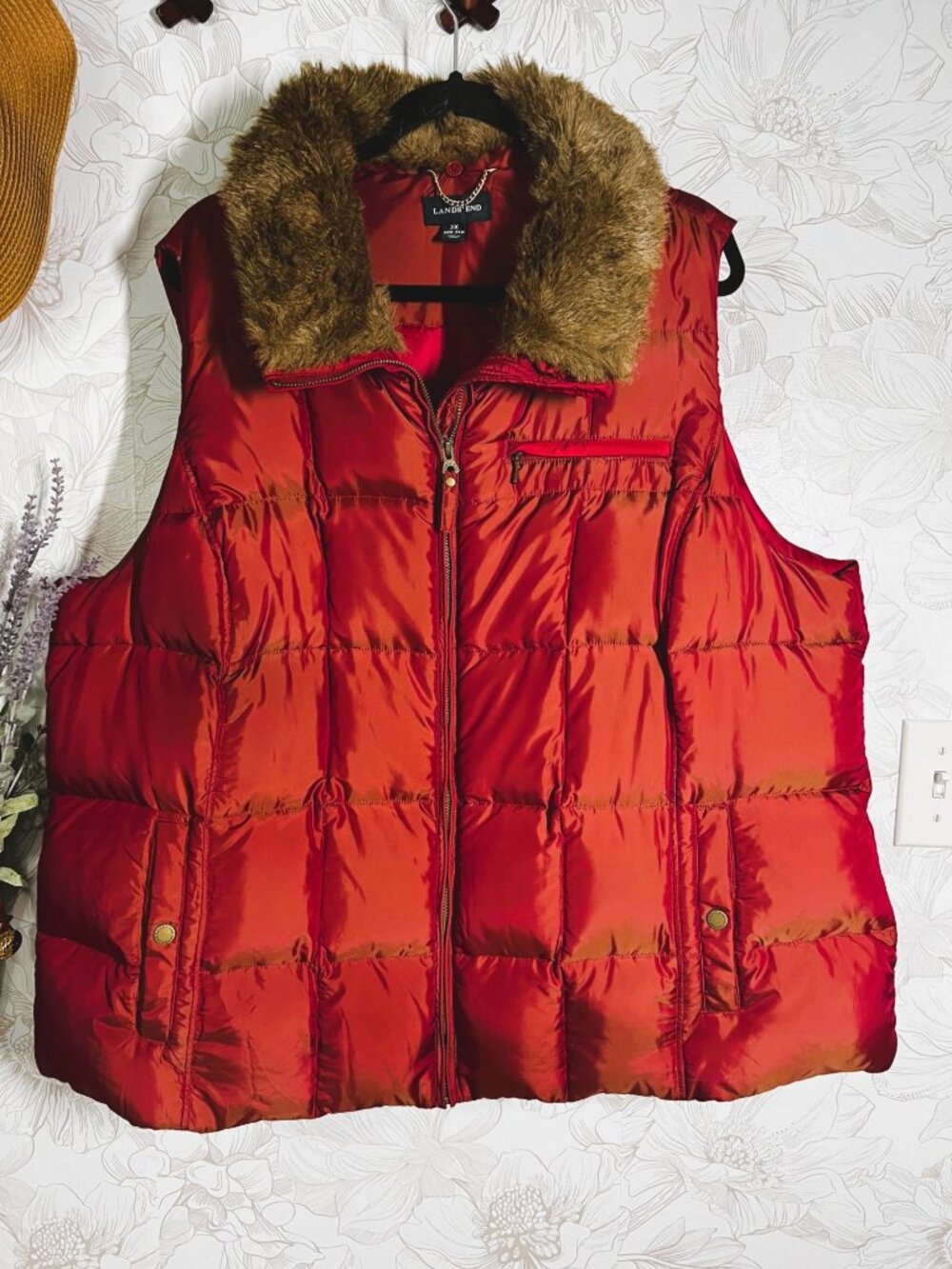 Lands End Womens Burgundy Puffer Vest With Faux Fur Collar Plus Size 3X (24W-26W
